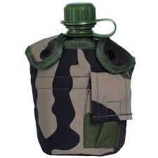 Gourde US PVC 1L avec housse Camo et Gobelet